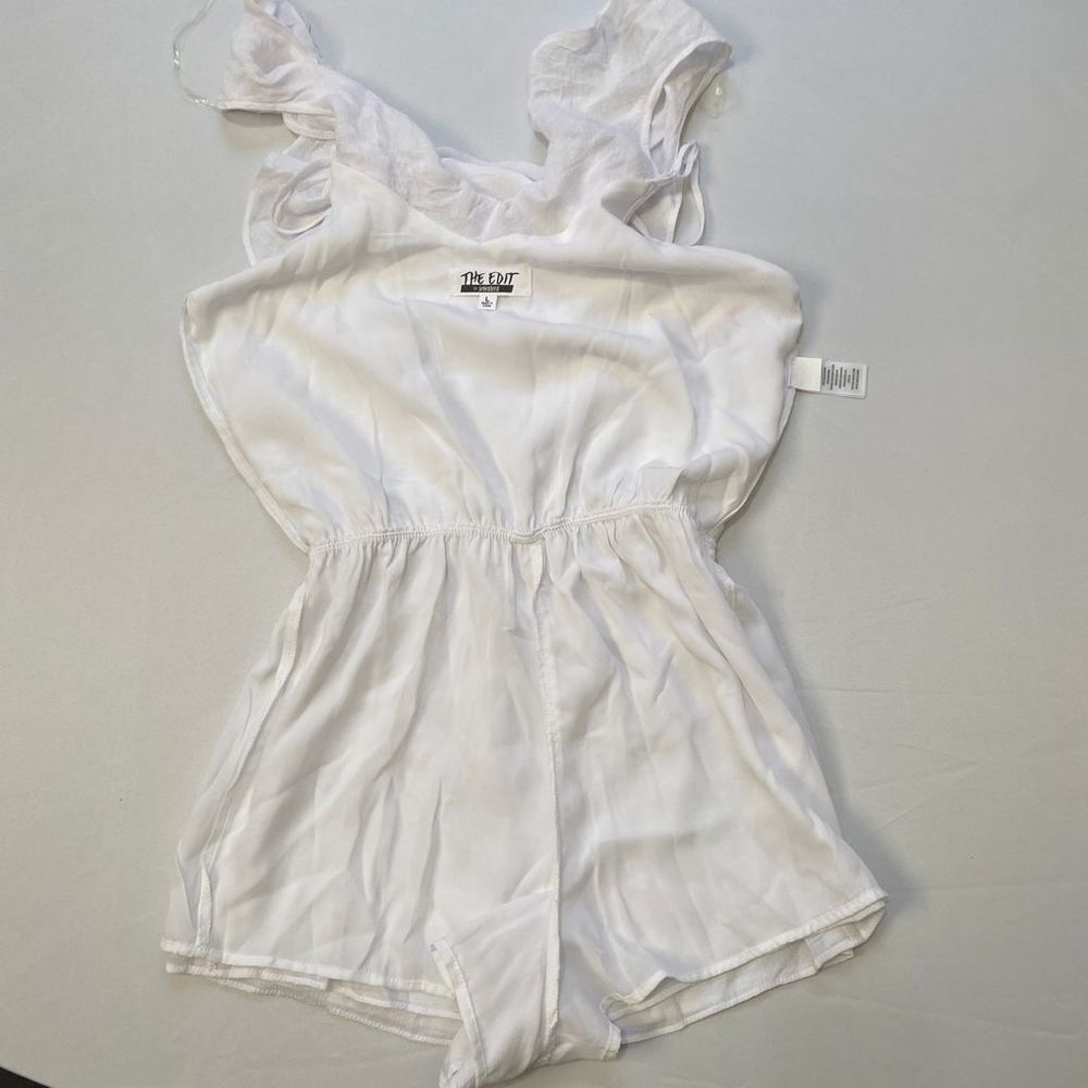 SOLD - The Edit by Seventeen Size L Spaghetti Strap Halter Sleeveless Romper NWT - Picture 5 of 15